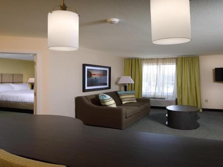 Candlewood Suites - Newark South - University Area By Ihg Exteriér fotografie
